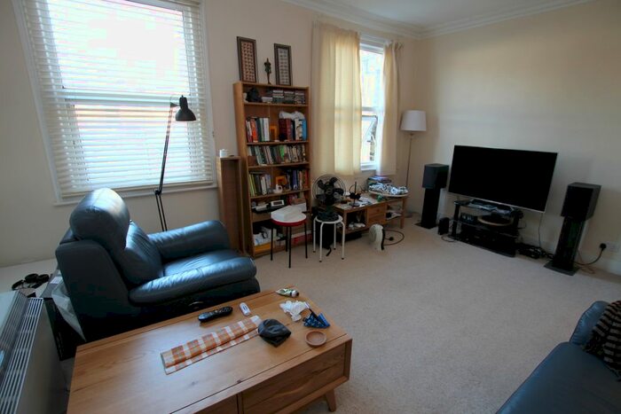 1 Bedroom Flat To Rent In Cochrane Road, Wimbledon, London, SW19