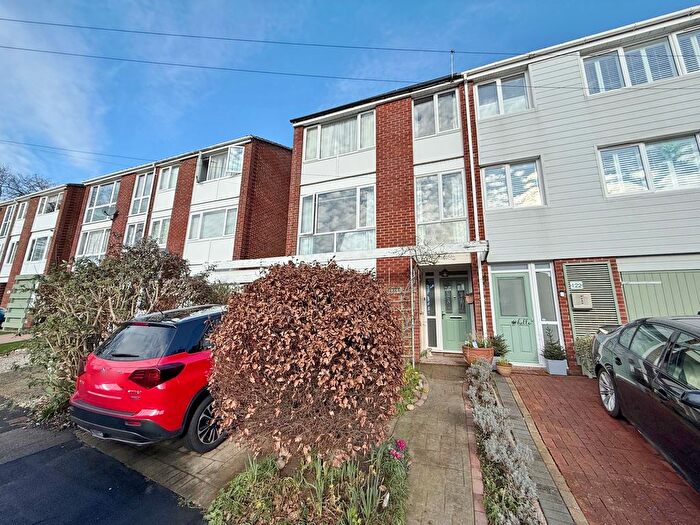 3 Bedroom Town House For Sale In Old Rectory Road, Farlington, PO6