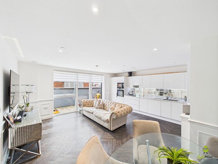 2 Bedroom Flat For Sale In Craft Court, Regal Walk, Bexleyheath, Kent, DA6