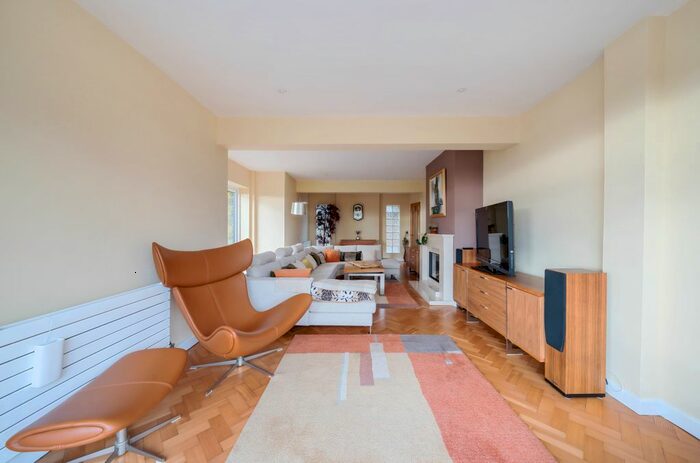 5 Bedroom Detached House For Sale In Cheltenham Road, Painswick, Stroud, GL6
