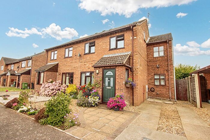 3 Bedroom Semi-Detached House For Sale In Jennings Close, Heacham, King's Lynn, PE31