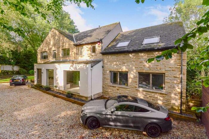 6 Bedroom Detached House To Rent In Beechfield Road, Birkby, Huddersfield, HD2