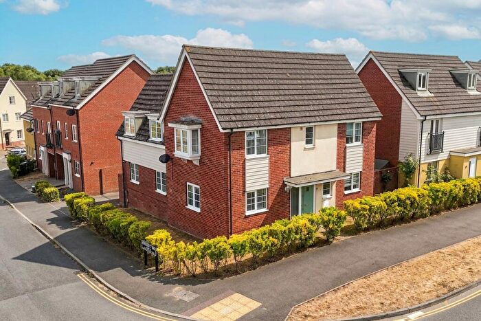 4 Bedroom Detached House For Sale In Poethlyn Drive, Queens Hill, Norwich, NR8