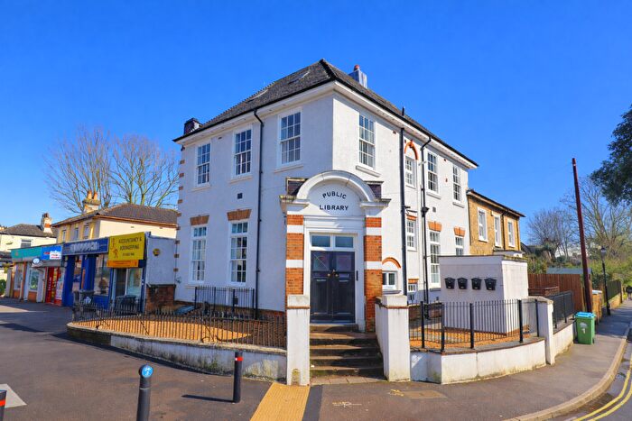 1 Bedroom Maisonette For Sale In Oak Road, Woolston, SO19