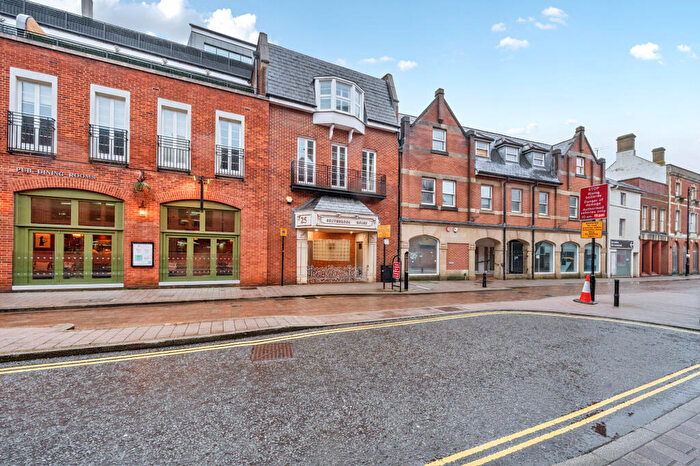 1 Bedroom Flat For Sale In Bartholomew Street, Newbury, RG14