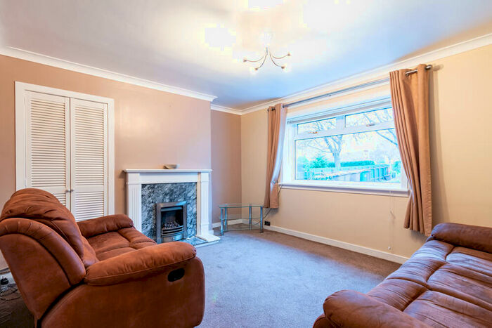 2 Bedroom Flat To Rent In Walter Scott Avenue Edinburgh United Kingdom, EH16