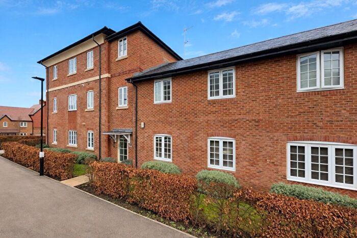 2 Bedroom Flat For Sale In Ferard Corner, Warfield, Bracknell, Berkshire, RG42