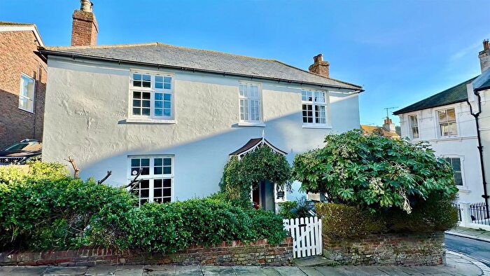 4 Bedroom Detached House For Sale In Exmouth Place, Old Town, Hastings, TN34