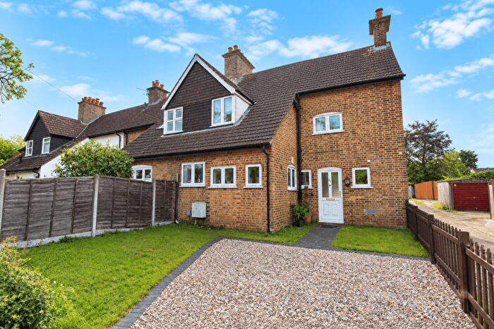 3 Bedroom End Of Terrace House To Rent In Ridge Road, Letchworth Garden City, SG6