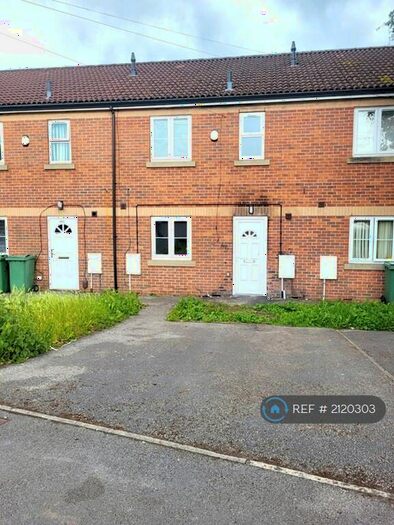 3 Bedroom End Of Terrace House To Rent In Kimberley Road, Leeds, LS9