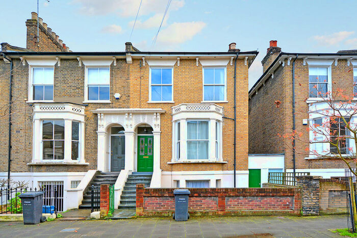 1 Bedroom Ground Flat To Rent In Southborough Road, Victoria Park, E9