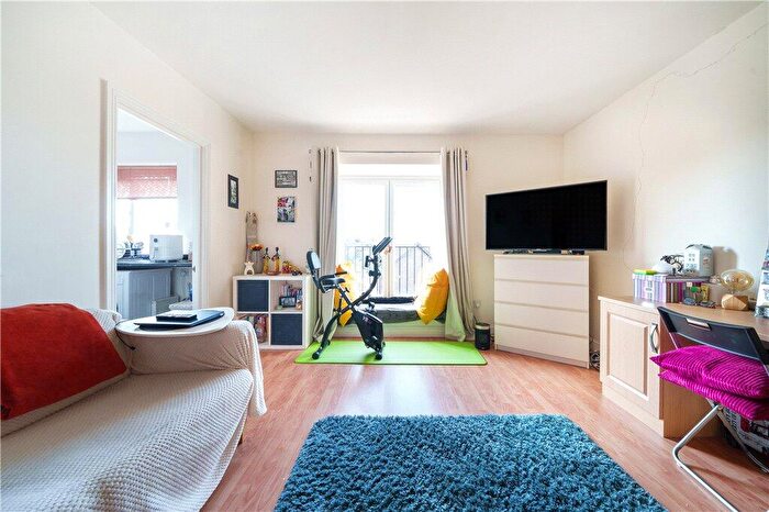 Apartment For Sale In Abbeyfields Close, Park Royal, NW10