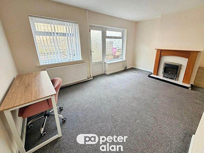 3 Bedroom Property To Rent In Neath Road, Swansea, SA6