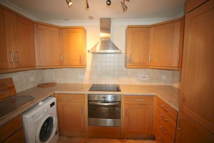 2 Bedroom Flat To Rent In Granville Road, Sevenoaks, TN13