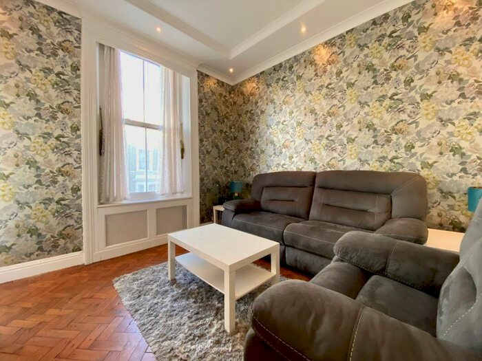 2 Bedroom Apartment To Rent In Finborough Road, London, SW10