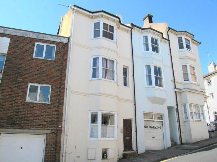 2 Bedroom Flat To Rent In Guildford Road, Brighton, BN1
