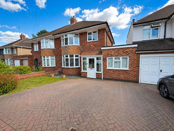 4 Bedroom Semi-Detached House For Sale In Oaklands Drive, Westone, Northampton, NN3