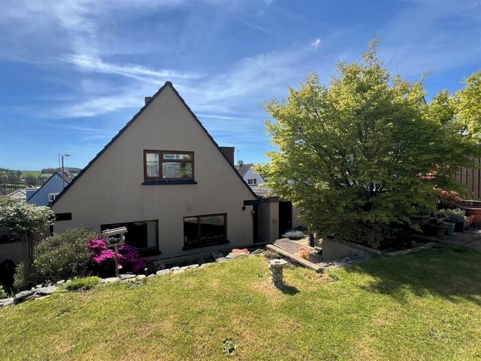 3 Bedroom House For Sale In Boconnoc Road, St. Austell, PL25