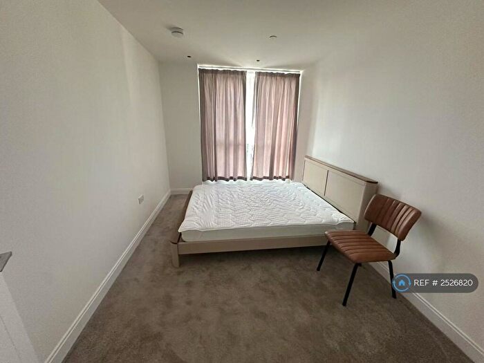 2 Bedroom Flat To Rent In Gasholder Place, London, SE11