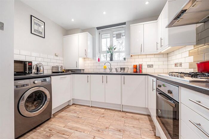 2 Bedroom Flat For Sale In York Hill, West Norwood, SE27