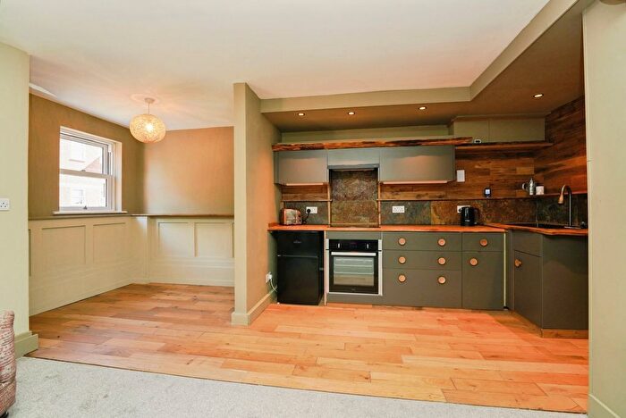 2 Bedroom Flat For Sale In Union Street, Worcester, Worcestershire, WR1