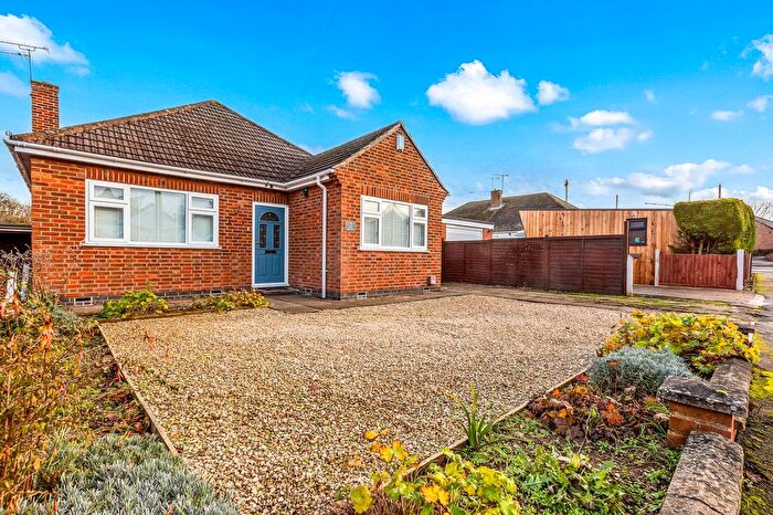 3 Bedroom Bungalow For Sale In Trinity Close, Syston, Leicester, LE7
