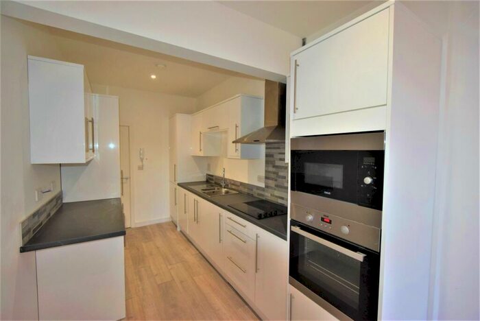 1 Bedroom Flat To Rent In New Road, Gravesend, DA11