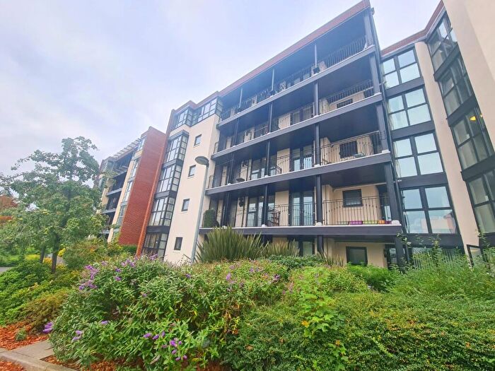 1 Bedroom Flat For Sale In Copper Place, Fallowfield, Greater Manchester, M14