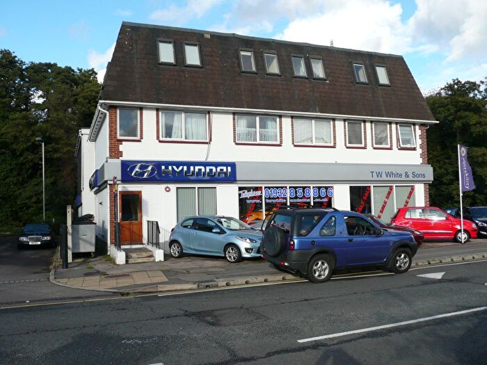 1 Bedroom Flat To Rent In Bourneside Road, Addlestone, KT15