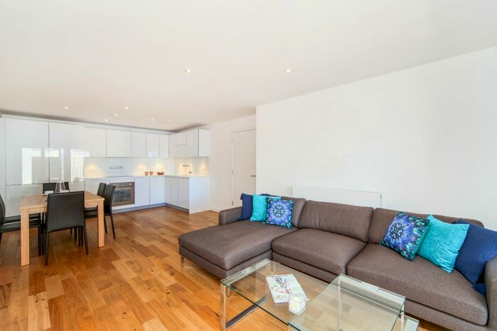 2 Bedroom Flat To Rent In Bramah Road, London, SW9
