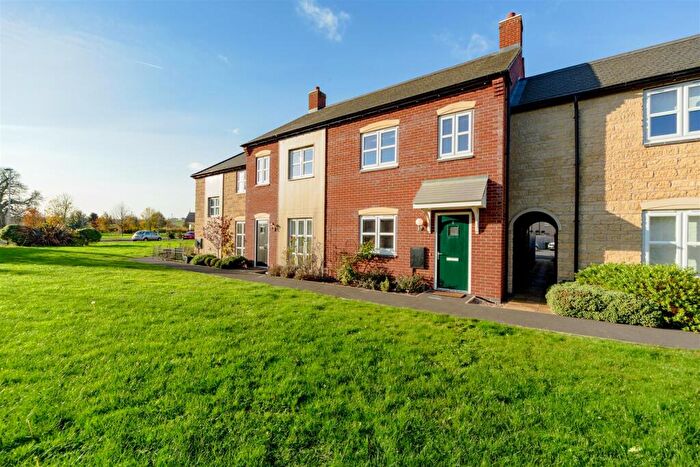 3 Bedroom Terraced House For Sale In Chepstow Court, Barleythorpe, Rutland, LE15