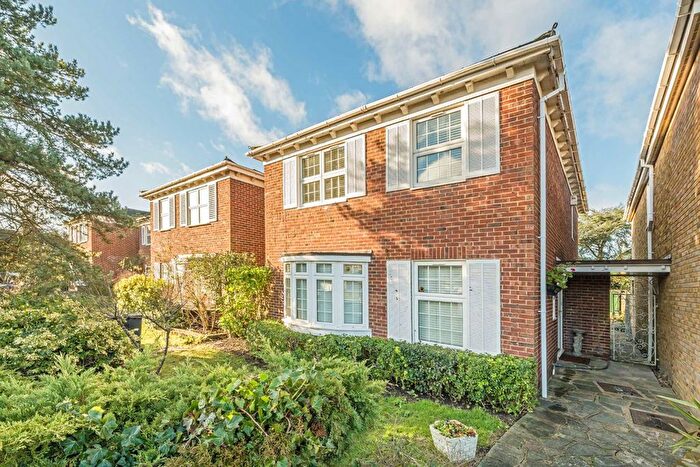 4 Bedroom Property To Rent In Cotswold Close, Kingston Upon Thames, KT2