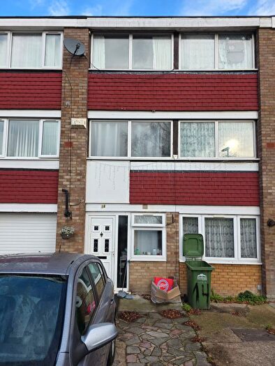 5 Bedroom Town House To Rent In Stanwell Road, TW19