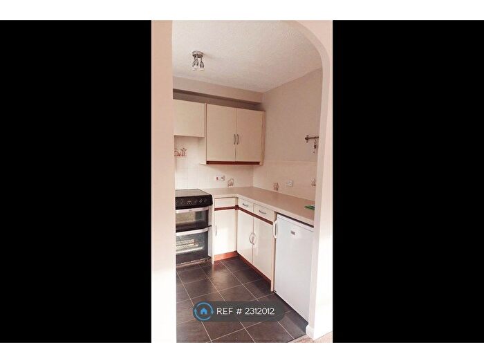 1 Bedroom Flat To Rent In Melford Court, Sutton, SM2