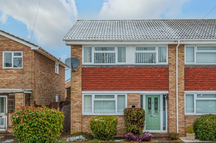 3 Bedroom Semi-Detached House To Rent In Alma Road, Orpington, BR5