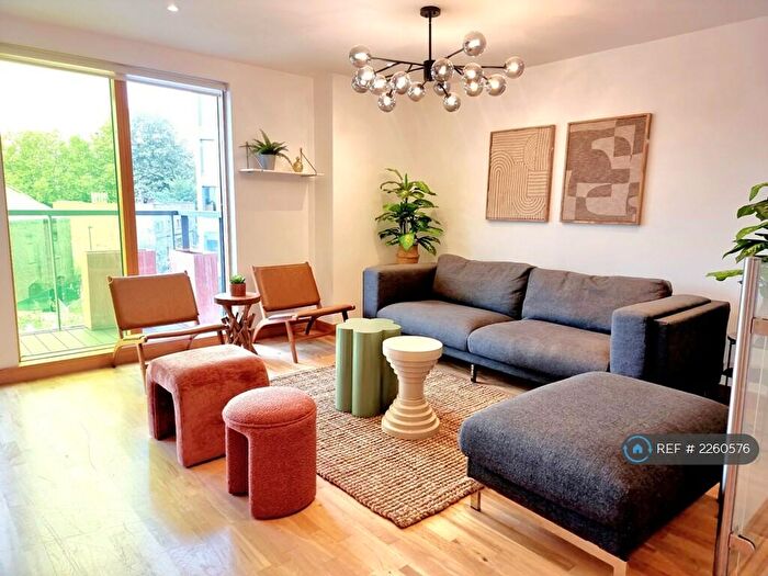 2 Bedroom Flat To Rent In Wick Lane, London, E3