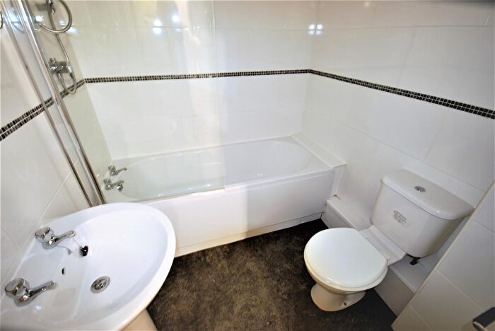 6 Bedroom Flat To Rent In Station House, Old Warwick Road, Leamington Spa, CV31