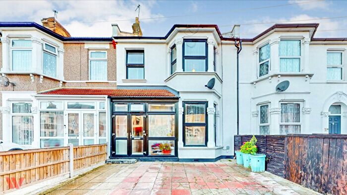 4 Bedroom Terraced House For Sale In Meath Road, Ilford, IG1