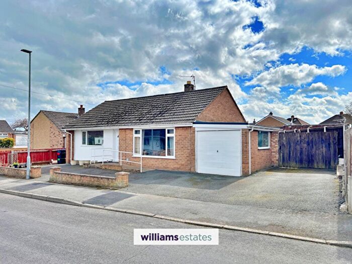 2 Bedroom Detached Bungalow For Sale In Mytton Park, Denbigh, LL16