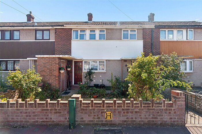 3 Bedroom Terraced House For Sale In Lansbury Avenue, Chadwell Heath, RM6