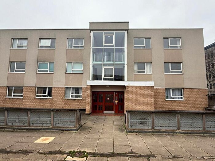 3 Bedroom Apartment For Sale In St. Marys Court, Peterborough, PE1