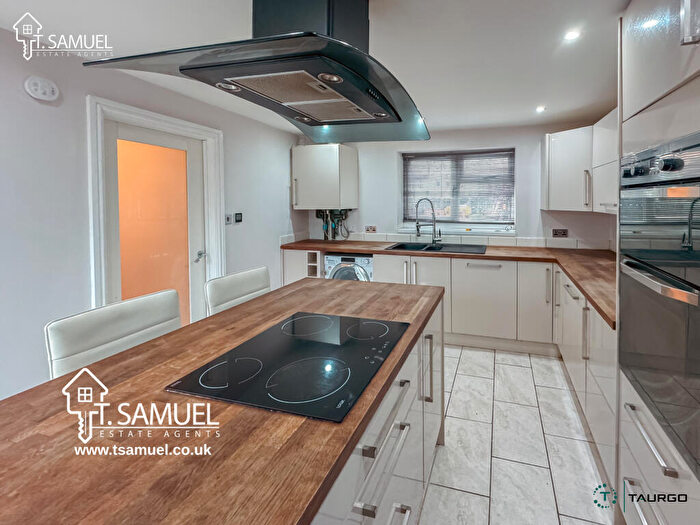 2 Bedroom Detached House For Sale In The Barn, Cardiff Road, Aberdare, CF44