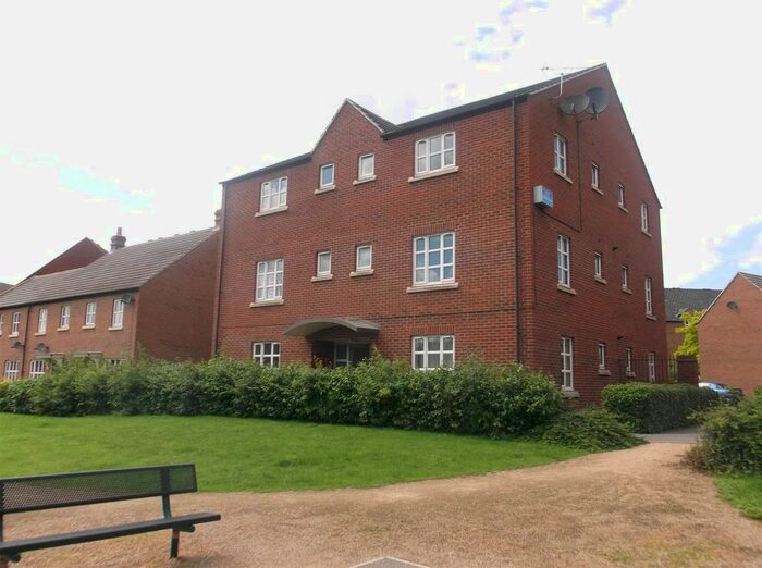2 Bedroom Flat To Rent In Massingham Park, Taunton, TA2