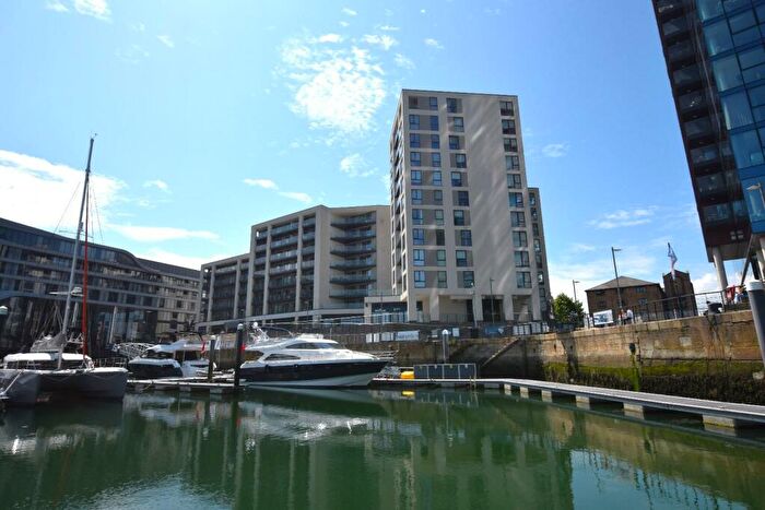 2 Bedroom Flat To Rent In Alexandra Wharf, Maritime Walk, Ocean Village, SO14