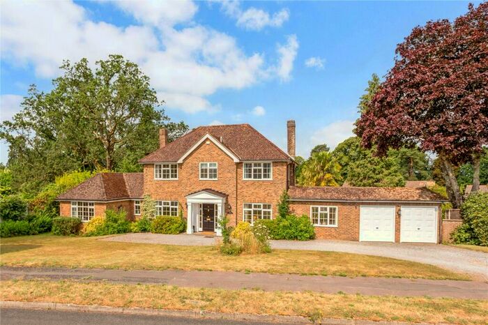 5 Bedroom Detached House For Sale In Shepherds Way, Liphook, GU30