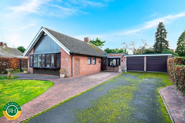 3 Bedroom Bungalow For Sale In Sycamore Crescent, Bawtry, Doncaster, DN10