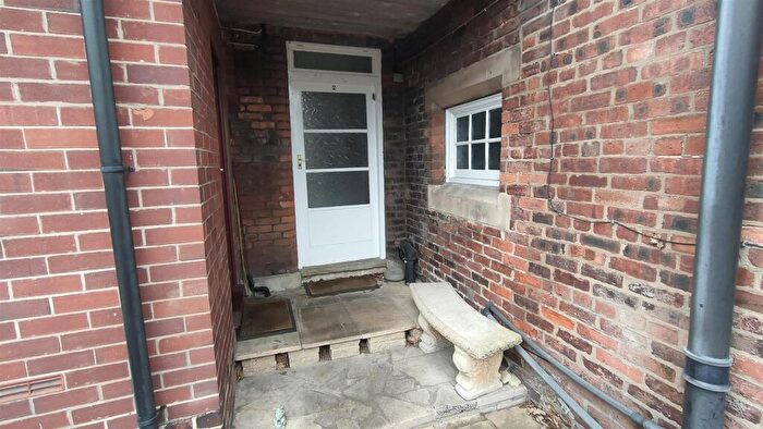 1 Bedroom Flat To Rent In Vicarage Lane, Sandbach, CW11