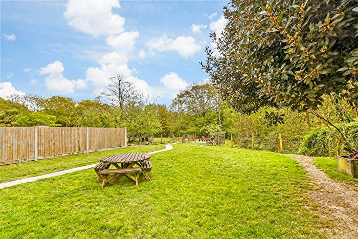 5 Bedroom Chalet For Sale In Ghyllside Road, Northiam, Rye, East Sussex, TN31