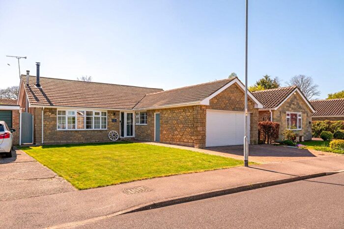 3 Bedroom Detached Bungalow For Sale In Courtfield Close, Sudbrooke, LN2
