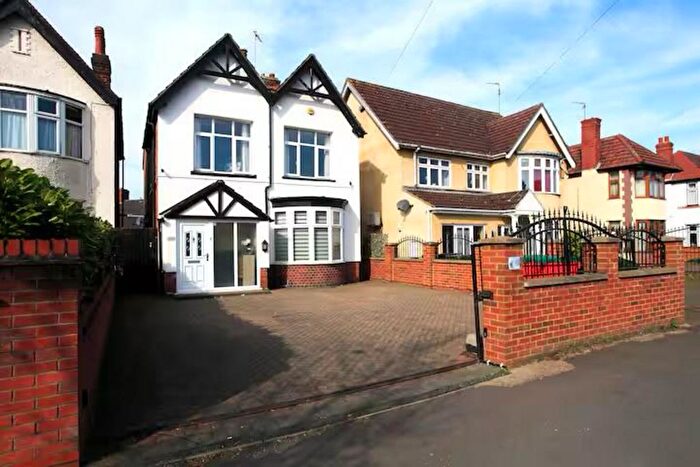 4 Bedroom Detached House For Sale In Park Road, Peterborough, PE1